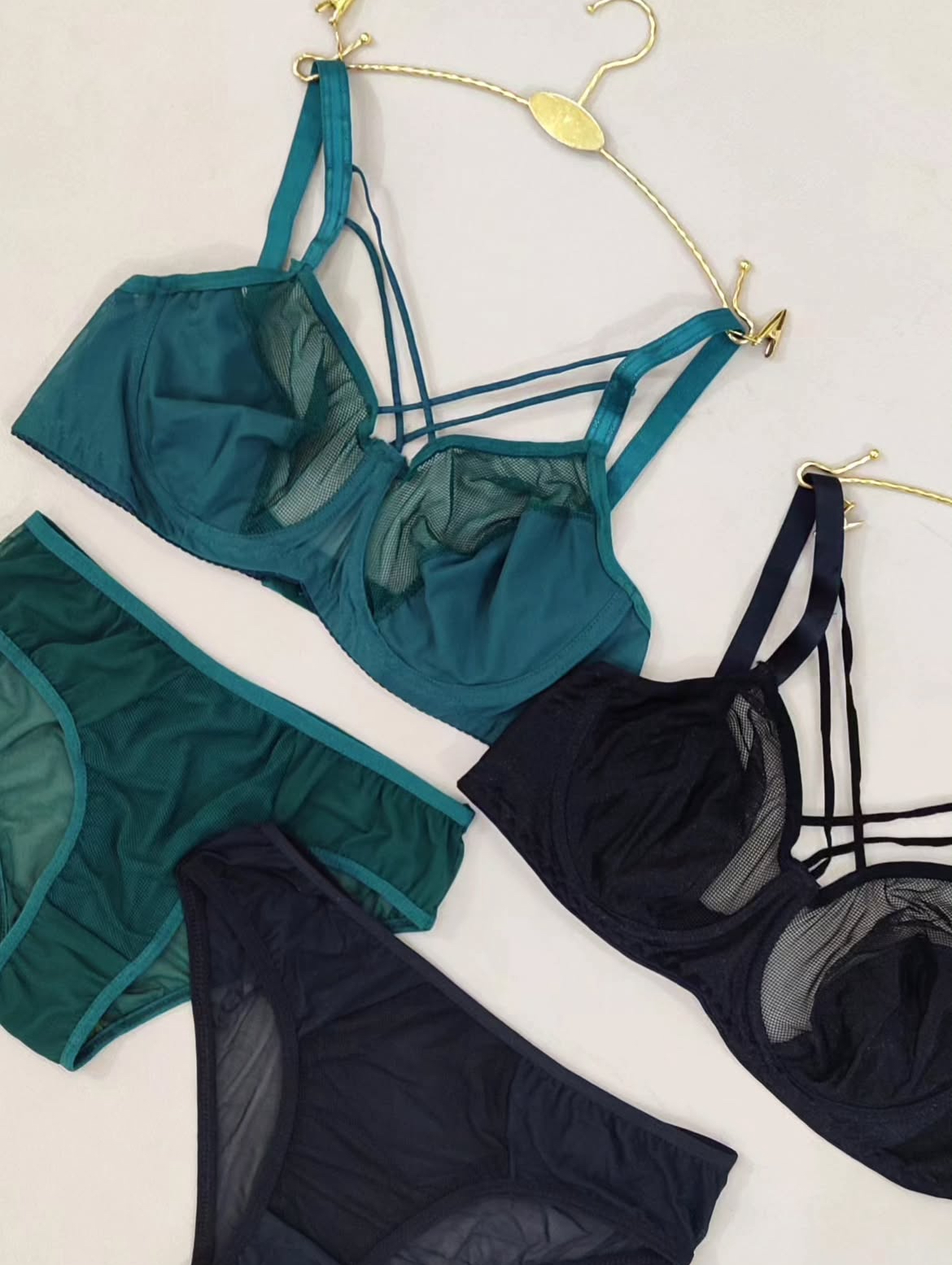 ست سوزنی داخل نخ